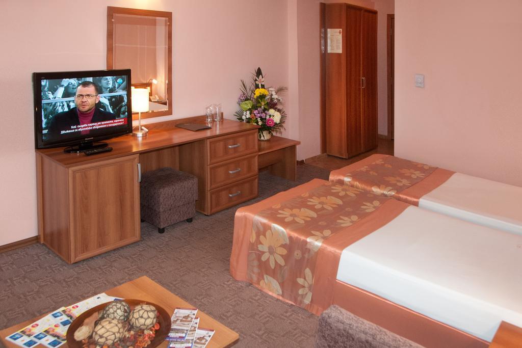 Hotel Real بلوفديف الغرفة الصورة