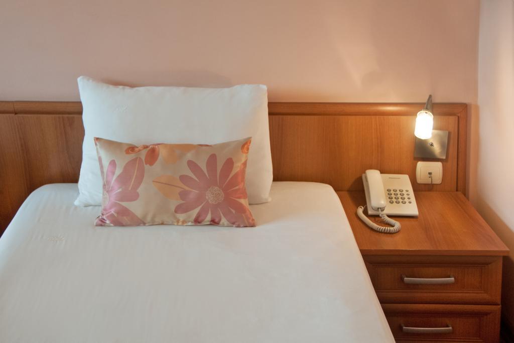 Hotel Real بلوفديف الغرفة الصورة