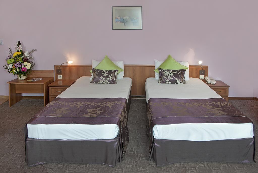 Hotel Real بلوفديف الغرفة الصورة