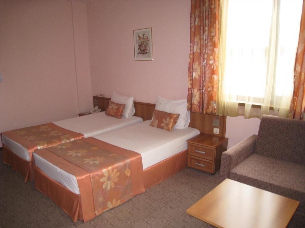 Hotel Real بلوفديف الغرفة الصورة